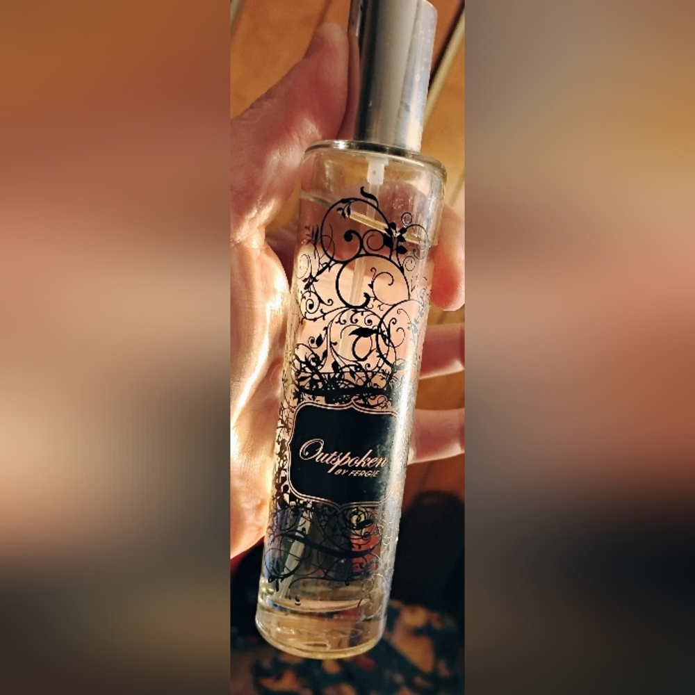 Discontinued Avon Outspoken Perfume by Fergie